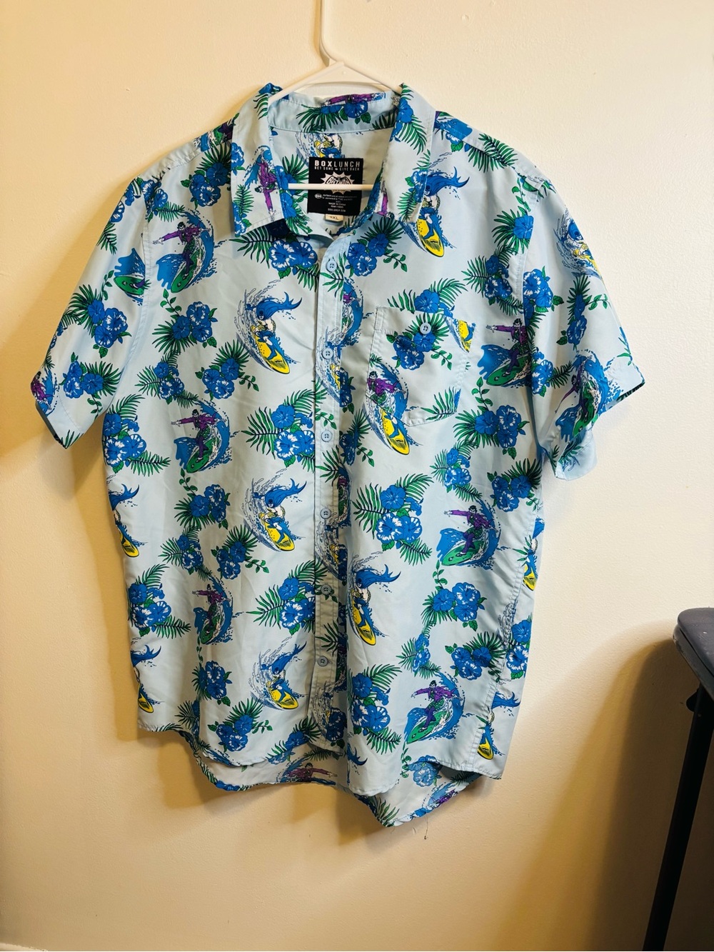 Batman & Joker surfing floral Hawaiian button down men’s shirt 2X DC Comic